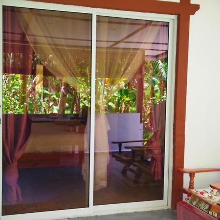 Dan Zoranz Self Catering Guest House ลาดิก ภายนอก รูปภาพ