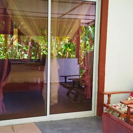 Dan Zoranz Self Catering Guest House ลาดิก ภายนอก รูปภาพ