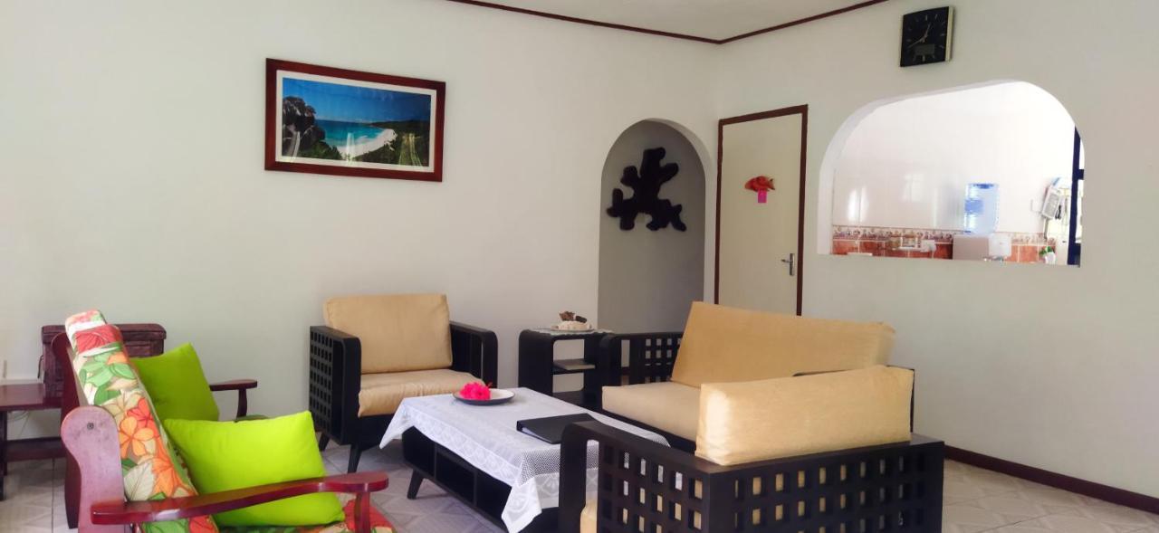 Dan Zoranz Self Catering Guest House ลาดิก ภายนอก รูปภาพ