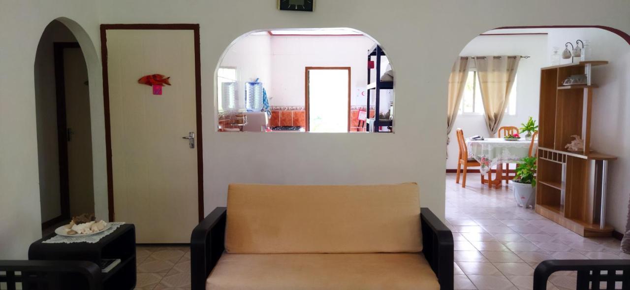 Dan Zoranz Self Catering Guest House ลาดิก ภายนอก รูปภาพ