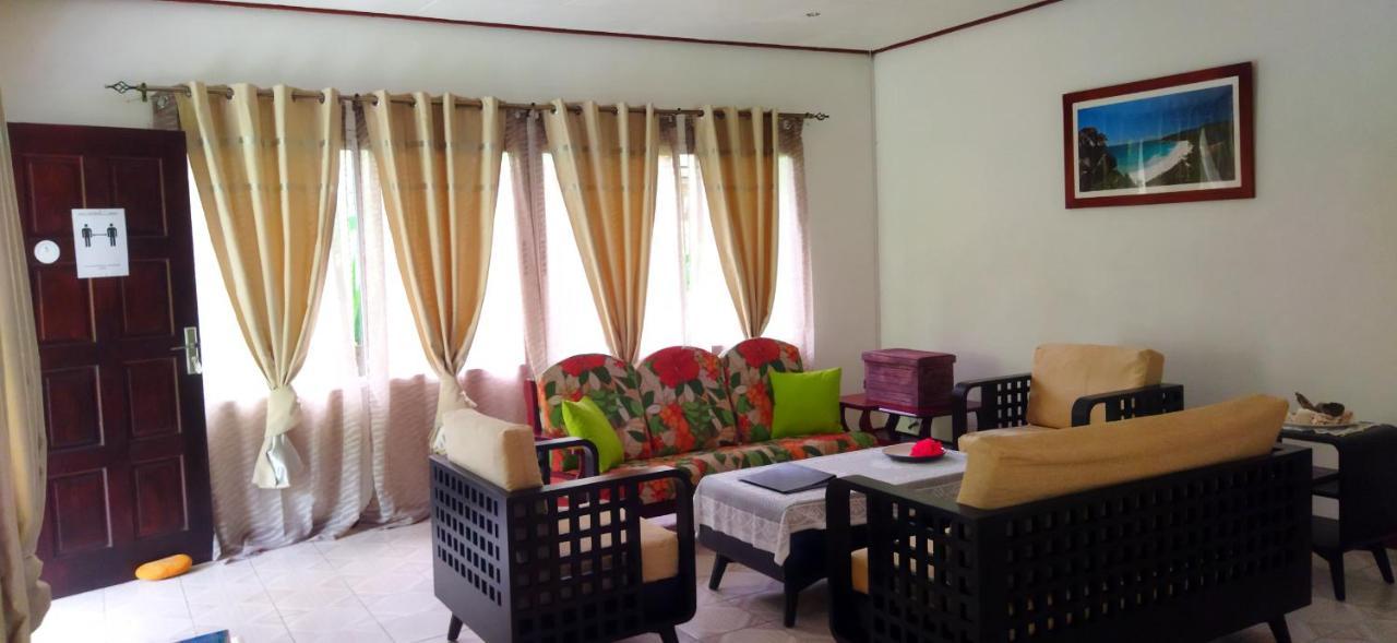 Dan Zoranz Self Catering Guest House ลาดิก ภายนอก รูปภาพ