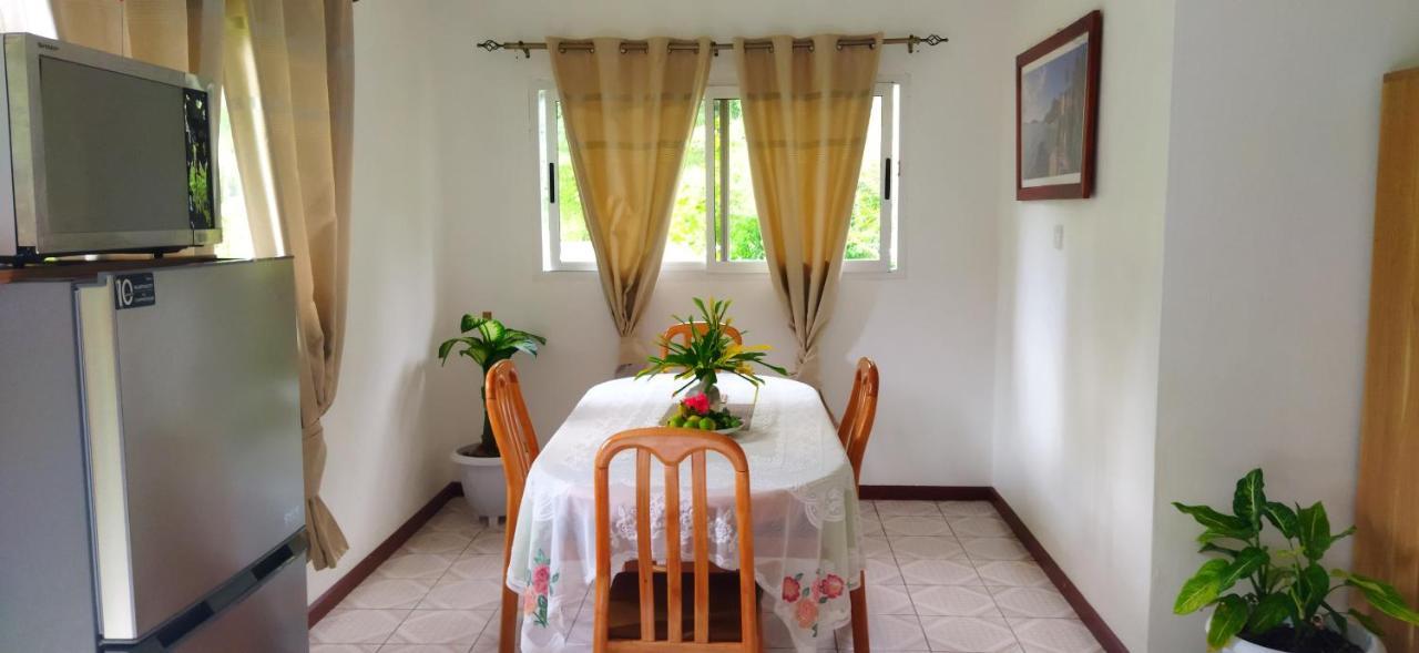 Dan Zoranz Self Catering Guest House ลาดิก ภายนอก รูปภาพ